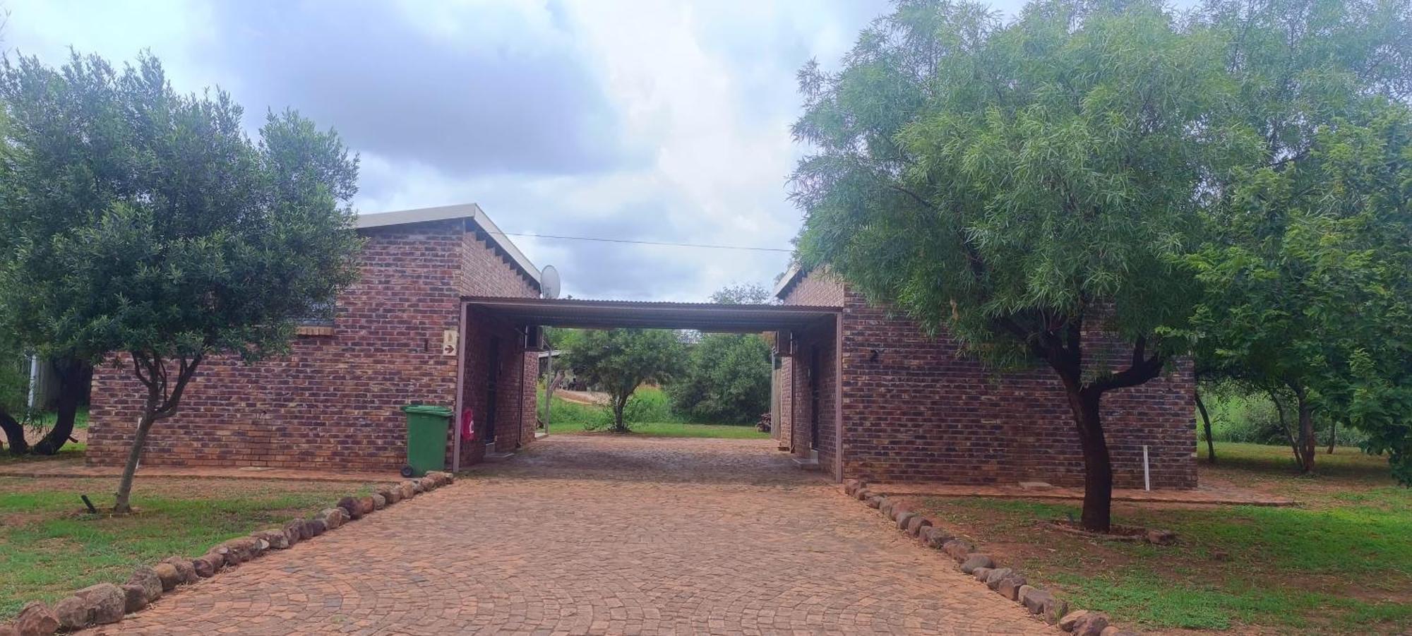 Kareespruit Game Ranch & Guest House Zeerust Экстерьер фото